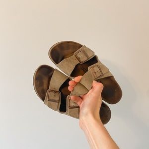 Olive Birkenstock’s